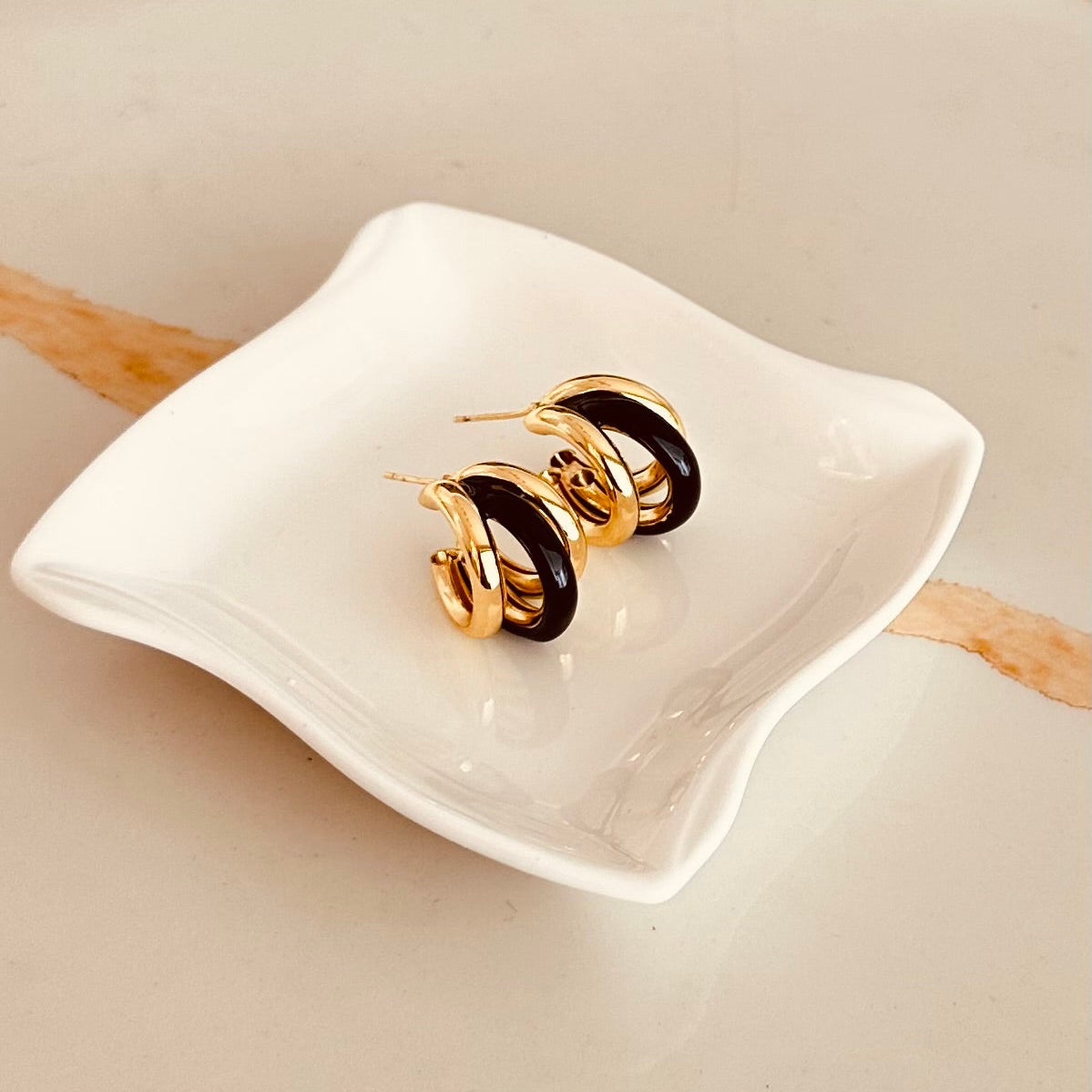 ★Aretes Three ★
